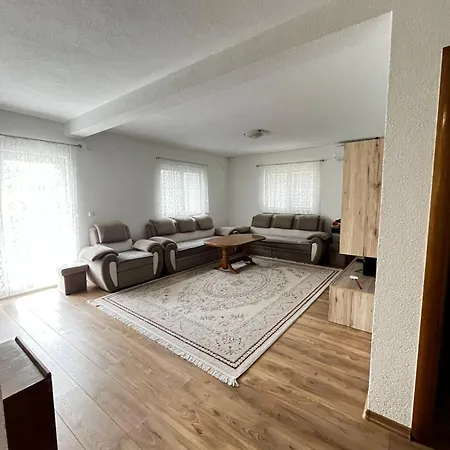 Casa de Férias New Good And Cheap Saraievo
